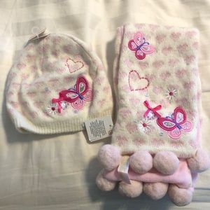 Child winter hat and scarf